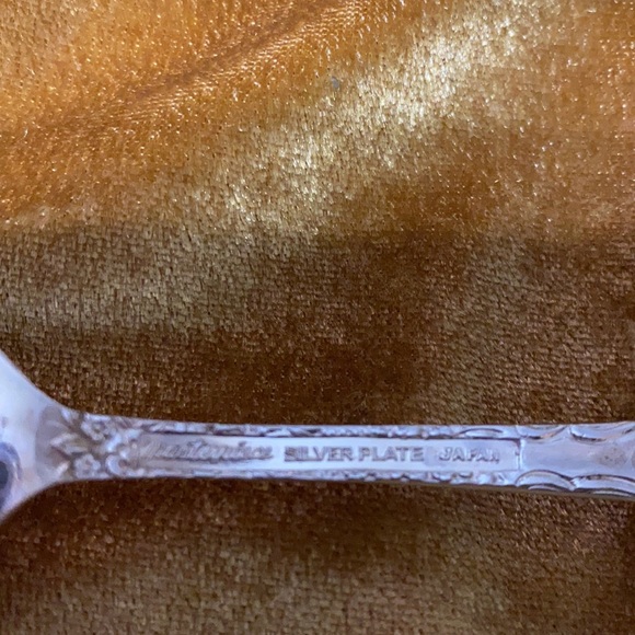 Lot of 2 - Masterpiece silver plated Japan serving spoon & misc piece - Picture 6 of 10